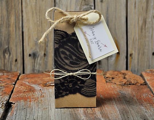caja regalo boda fall in love 05 con blonda - Weddingstudio caja-regalo-boda-fall-in-love-05