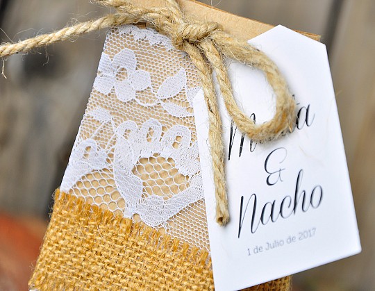 caja regalo boda mi media orange 04 etiqueta rectangular - Weddingstudio caja-regalo-boda-mi-media-orange-04