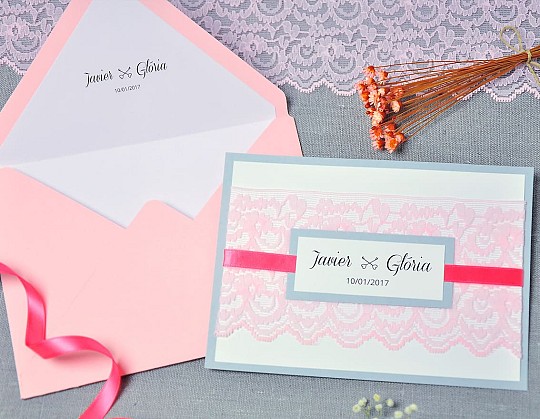 invitacion boda clasica estas in my dreams 05 portada con sobre rosa - Weddingstudio invitacion-boda-clasica-estas-in-my-dreams-05