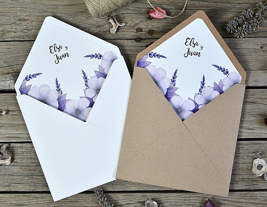 Invitacion boda floral lavanda 01 sobres kraft y blanco Invitacion-boda-floral-lavanda-01