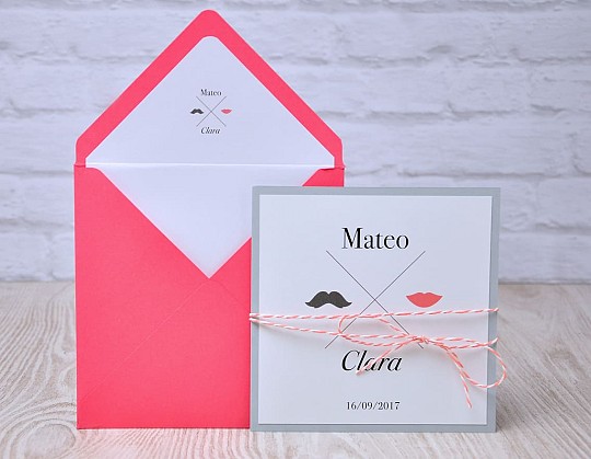 invitacion boda moderna me vuelves crazy 13 portada con sobre - Weddingstudio invitacion-boda-moderna-me-vuelves-crazy-13