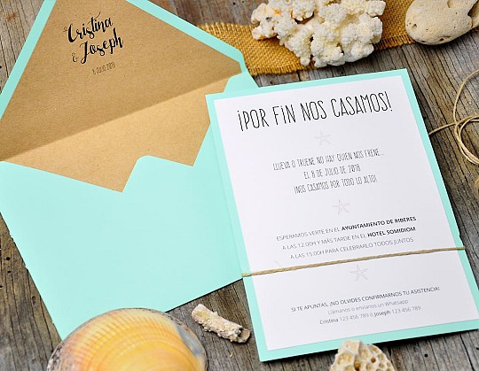 invitacion boda natura nuestra beautiful story 05 dorso con sobre turquesa - Weddingstudio invitacion-boda-natura-nuestra-beautiful-story-05