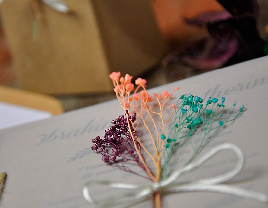 invitacion boda natura somos memories 05 con flores silvestres - Weddingstudio invitacion-boda-natura-somos-memories-05