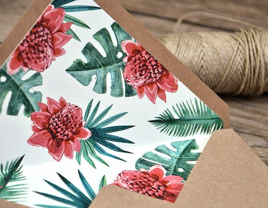 invitacion boda tropical tao 12 primer plano forro sobre kraft - Weddingstudio invitacion-boda-tropical-tao-12