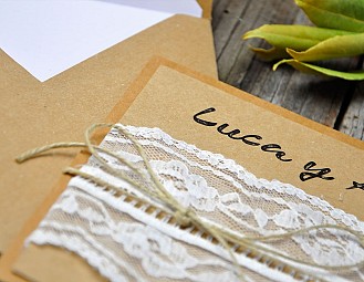 Invitaci&oacute;n de boda "QUI&Eacute;REME SO MUCH"