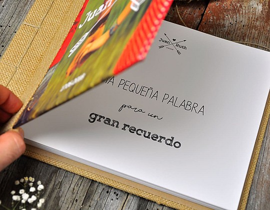 libro-firmas-boda-juntos-were-rock-08